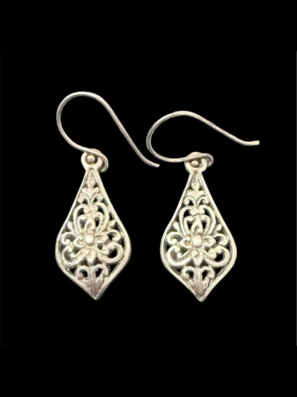 Vintage 925 Sterling Silver Floral Filigree Teardrop Dangle Earrings